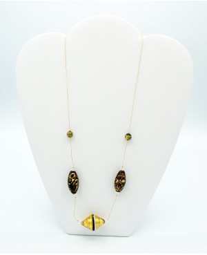 Mid-length fashion necklace in gold and brown Mid-length necklaces