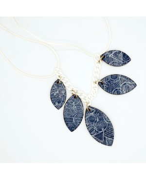 Collier fantaisie mi-long bleu et blanc Colliers mi-longs