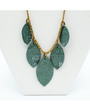 Collier fantaisie mi-long kaki et doré Colliers mi-longs