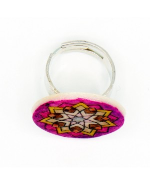 Bague fantaisie avec un mandala étoile violet, marron et beige Bagues gourmandes et en pâte polymère