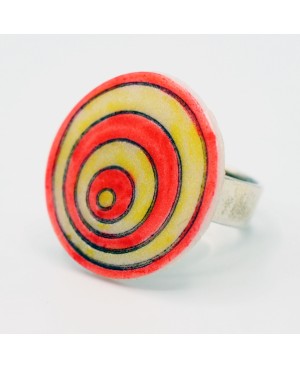 Bague fantaisie avec des cercles jaune et orange Bagues gourmandes et en pâte polymère
