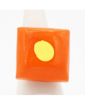 Bague carrée orange avec un centre jaune Bagues gourmandes et en pâte polymère