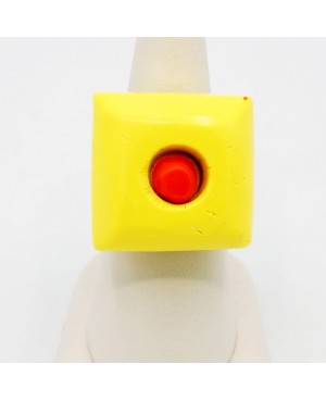 Bague carrée jaune avec centre orange Bagues gourmandes et en pâte polymère