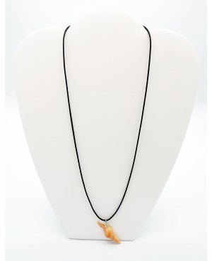 Collier avec un pendentif coquillage en forme de cône Colliers mi-longs