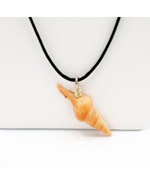 Necklace with a cone-shaped seashell pendant Mid-length necklaces