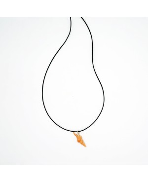 Collier avec un pendentif coquillage en forme de cône Colliers mi-longs