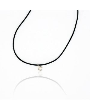 Pearly bead pendant on leather cord – Silver-toned metal choker necklace for women