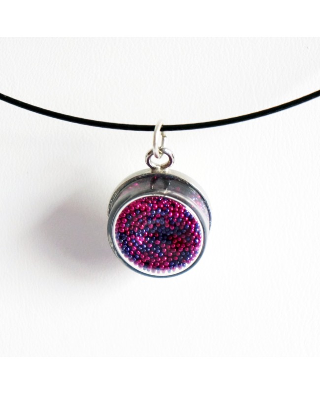 Pendentif en microbilles violettes et roses