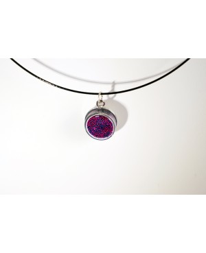 Pendentif en microbilles violettes et roses Pendentifs sur support métallique