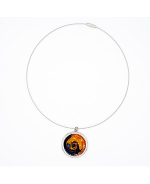 Collier ras-le-cou pendentif rond bleu et orange effet tourbillon – Bijou fantaisie fait main