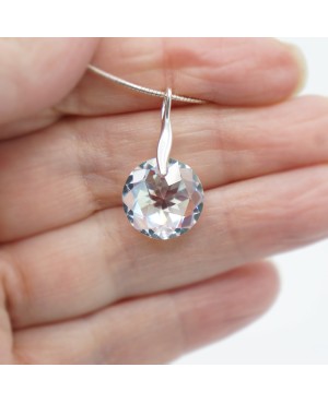 Collier ras-du-cou pendentif cristal transparent en argent