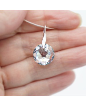 Collier ras-du-cou pendentif cristal transparent en argent