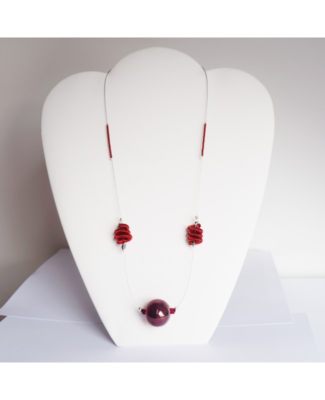 Collier mi-long rouge