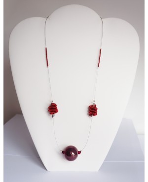 Collier mi-long rouge Mid-length necklaces