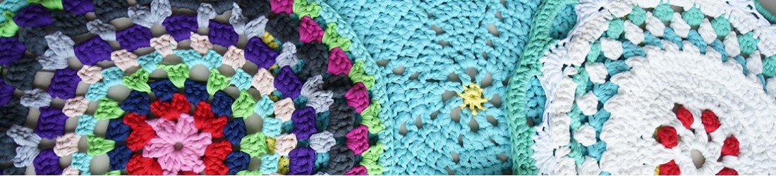 Handmade crochet rugs | Les Bijoux du Nibou